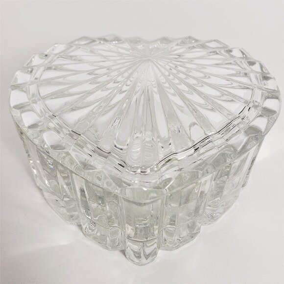 Mikasa Heavy Heart Shaped Clear Glass Gift Jewelry Box with Lid, New and Unused - Picture 1 of 7